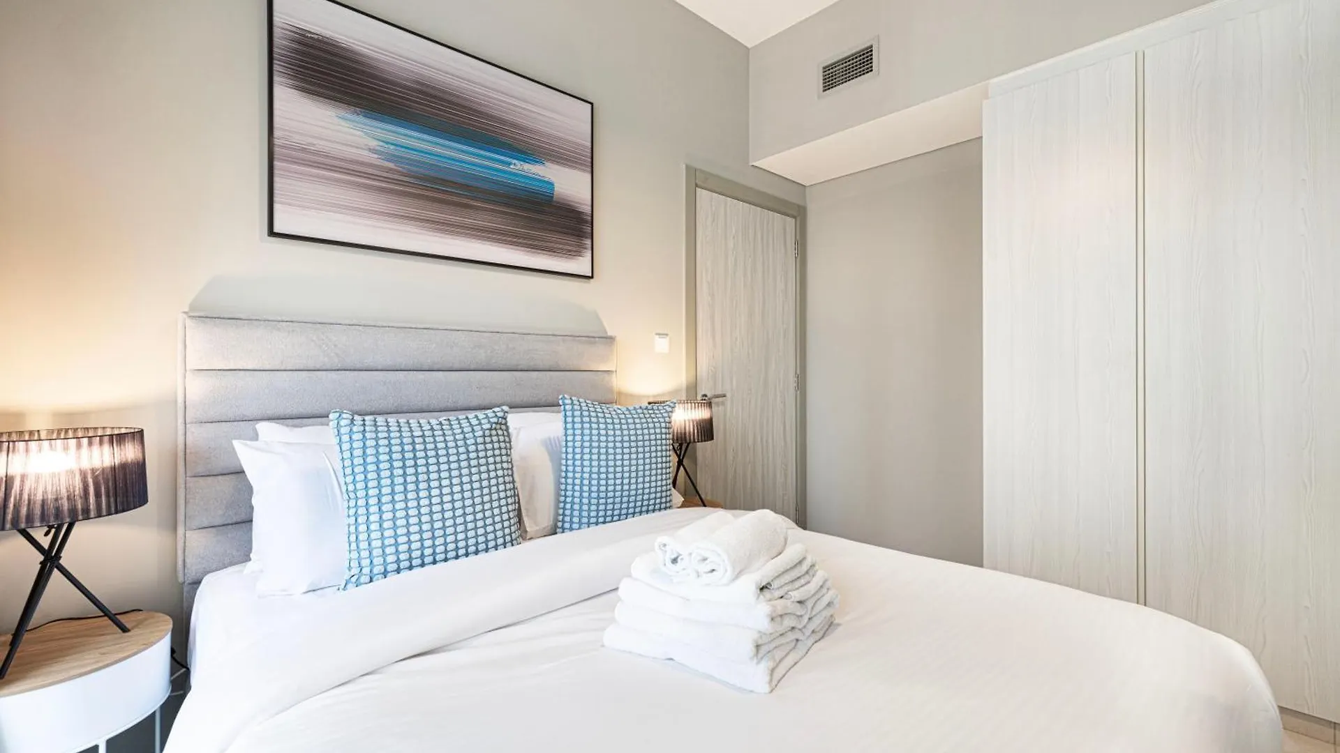 Stunning 1Br With City View - Zada Tower, Business Bay Dubai 0*,